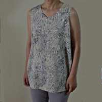 白地に笹模様のタンクトップ