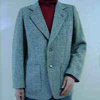 袖丈を詰めた紳士ジャケット