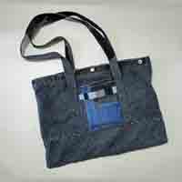 図書館用バッグにちょいアップリケ