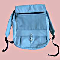 リュックのロゴ隠し