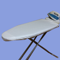 カバー刷新のアイロン台