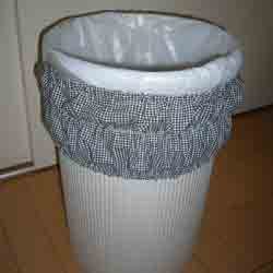 ゴミ箱の袋押さえ