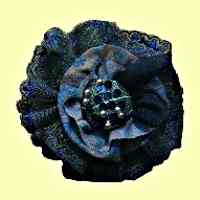 レースのコサージュ