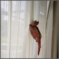 猫のカーテンクリップ